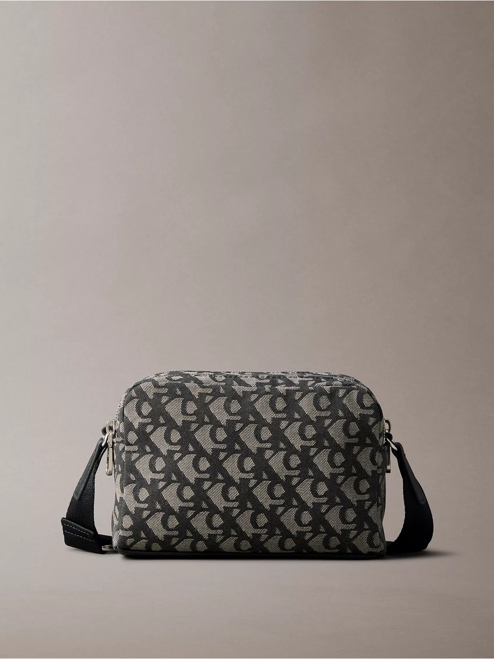 Clavin Klein Crossbody Bag| Brand New With Tag